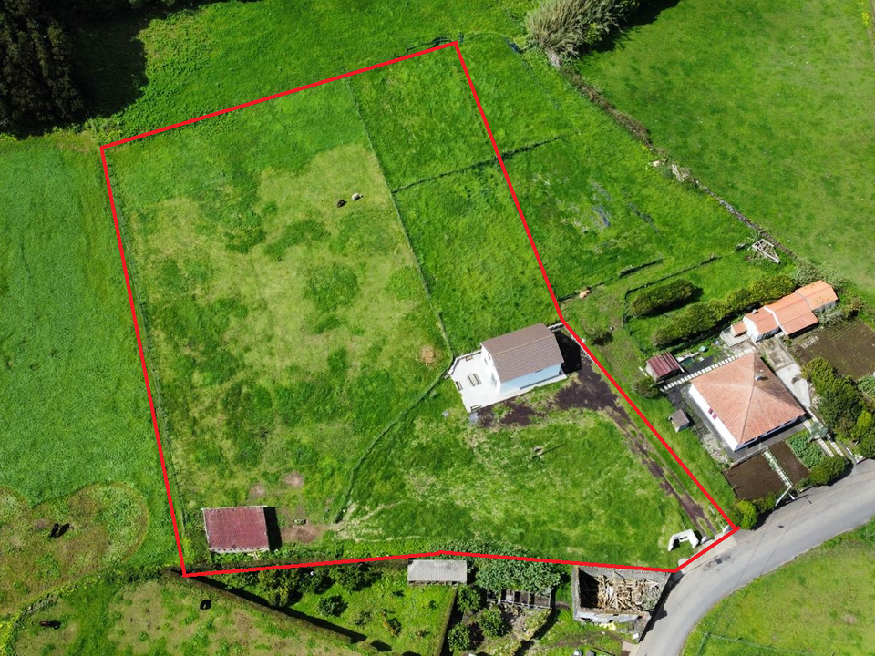 Casa de campo en Horta, Faial - foto 1
