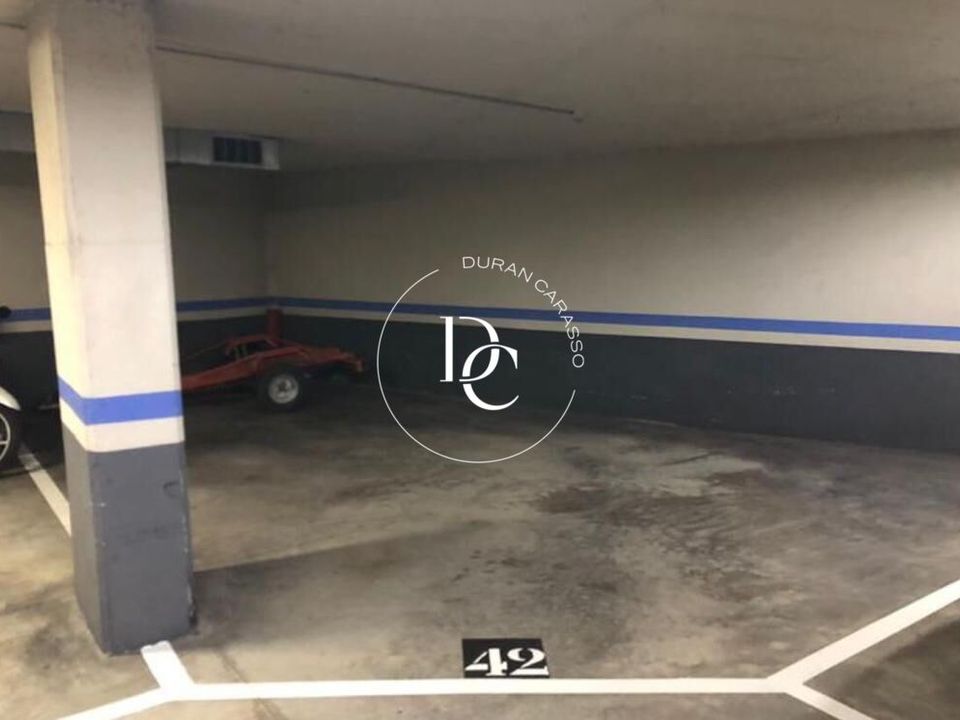 Parkeringsplads i Barcelona, Barcelona - foto 1