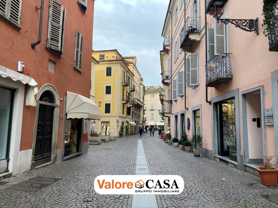 Erhvervsejendom i Acqui Terme, Alessandria - foto 1