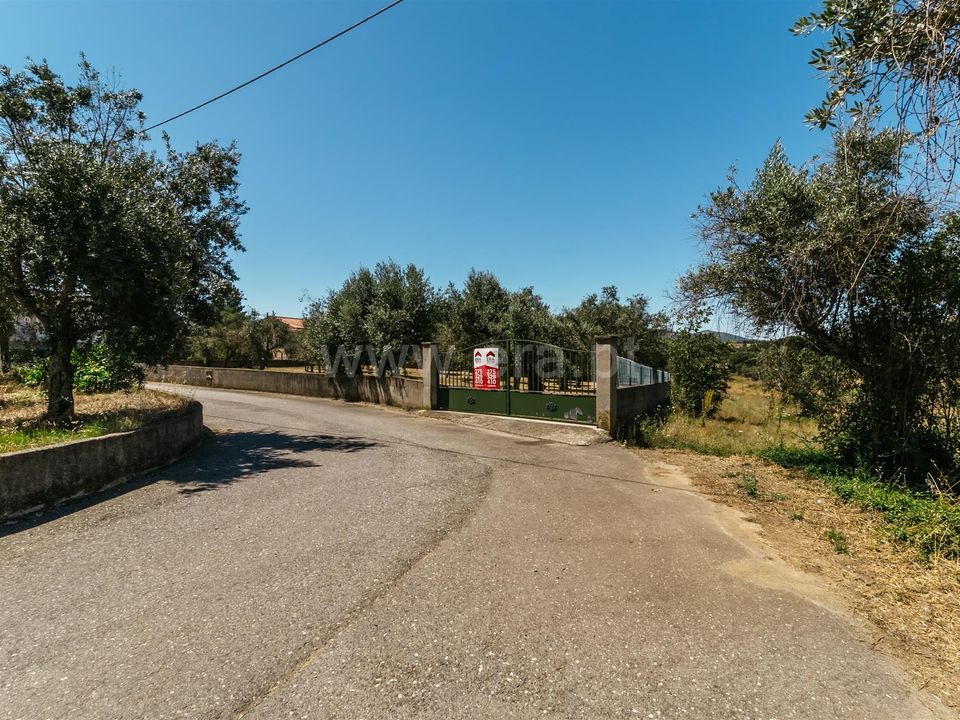 Helårsgrund i Covilha, Castelo Branco - foto 2