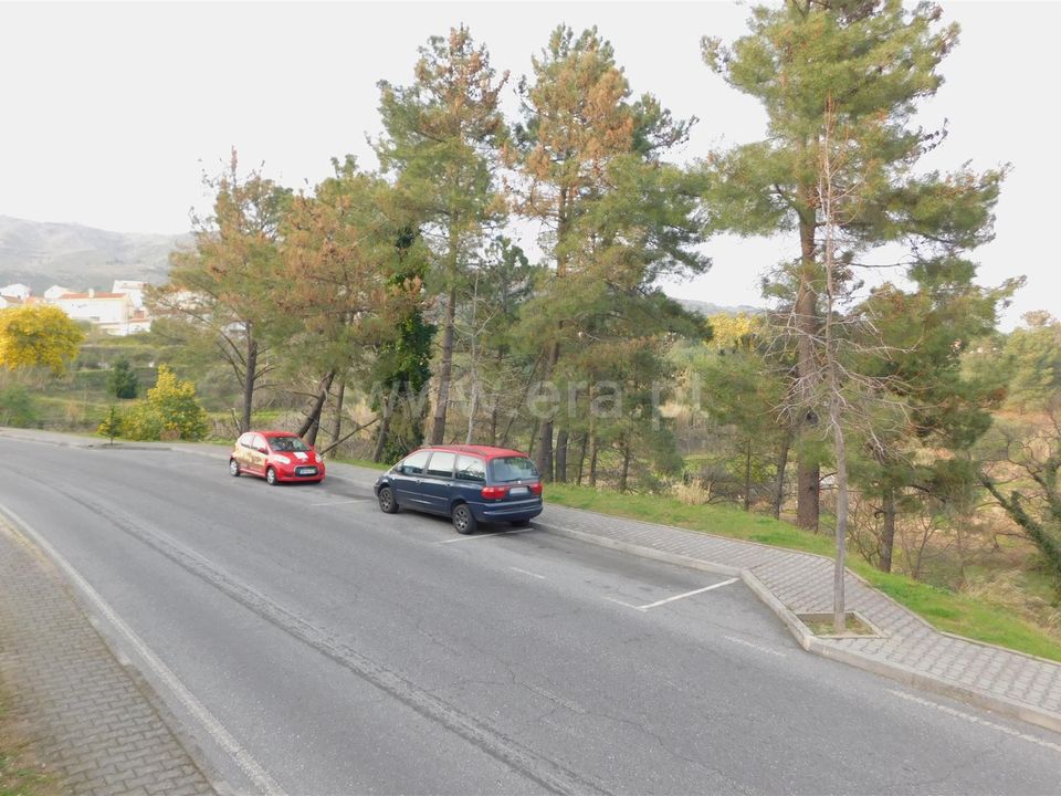 Helårsgrund i Covilha, Castelo Branco - foto 1
