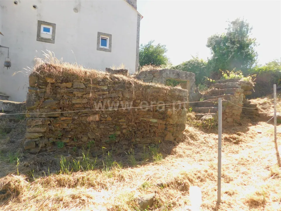 Helårsgrund i Covilha, Castelo Branco - foto 1