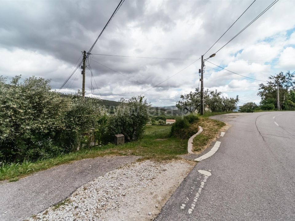 Helårsgrund i Covilha, Castelo Branco - foto 1