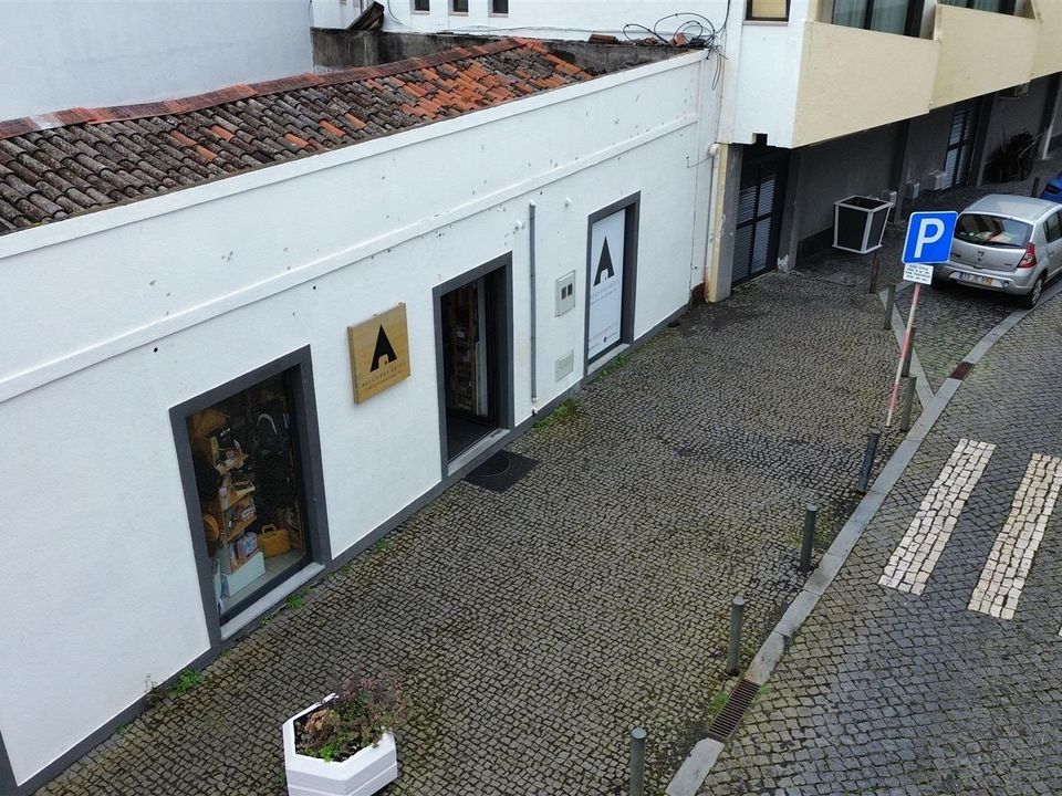 Erhvervsejendom i Madalena, Pico - foto 1