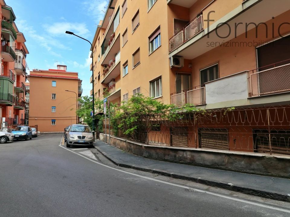 Erhvervsejendom i Portici, Naples - foto 2