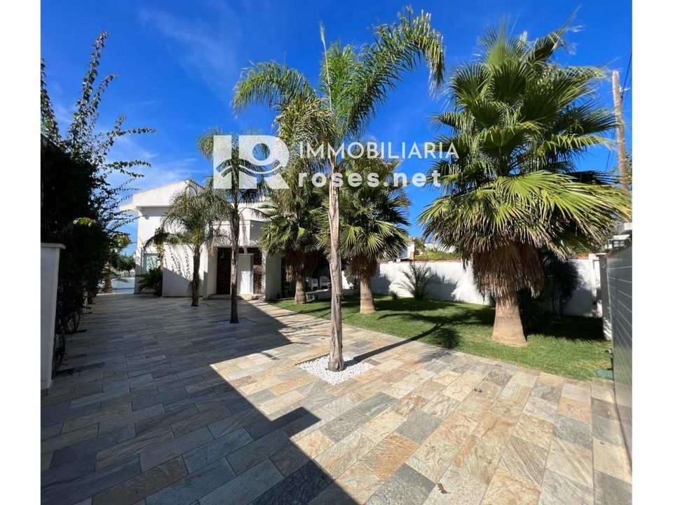 Villa en Empuriabrava, Gerona - foto 3