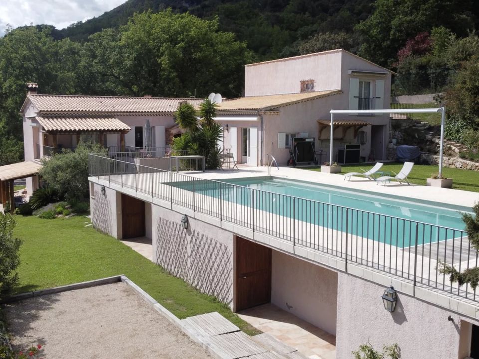 Villa i Tourrettes-sur-Loup, Alpes-Maritimes - foto 2