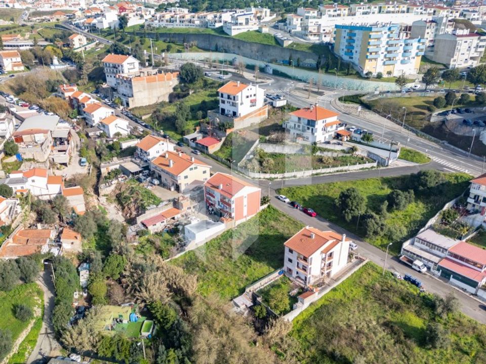 Helårsgrund i Amadora, Lisbon - foto 2