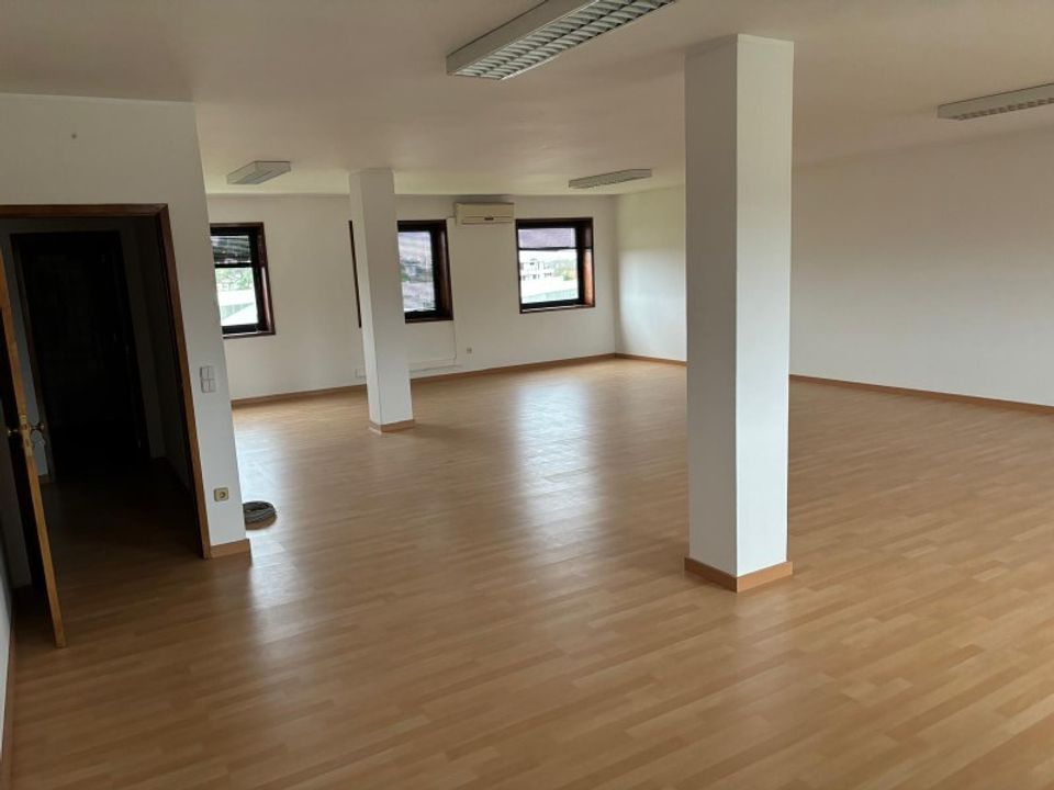 Erhvervsejendom i Perafita, Porto - foto 1