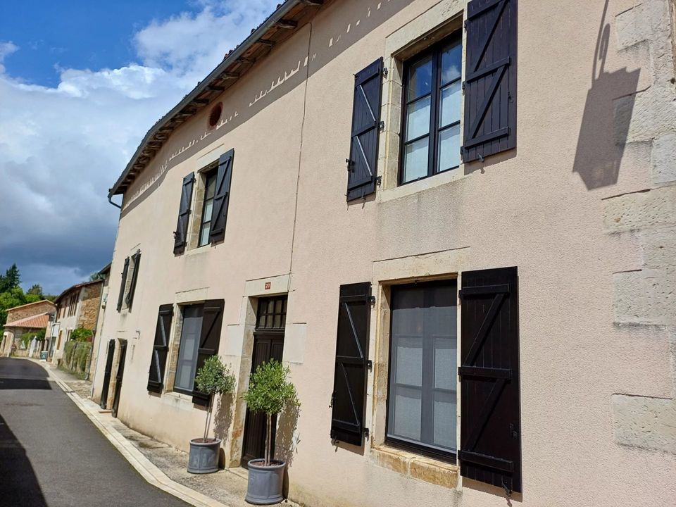 Villa i Nanteuil-en-Vallee, Charente - foto 2