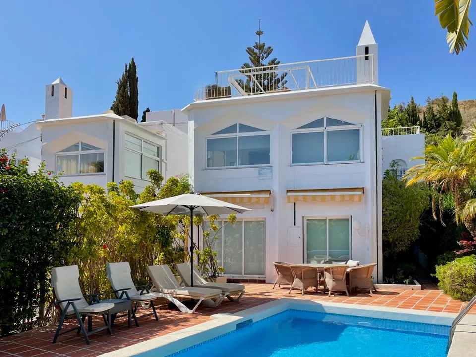 Villa i Nerja, Malaga - foto 1