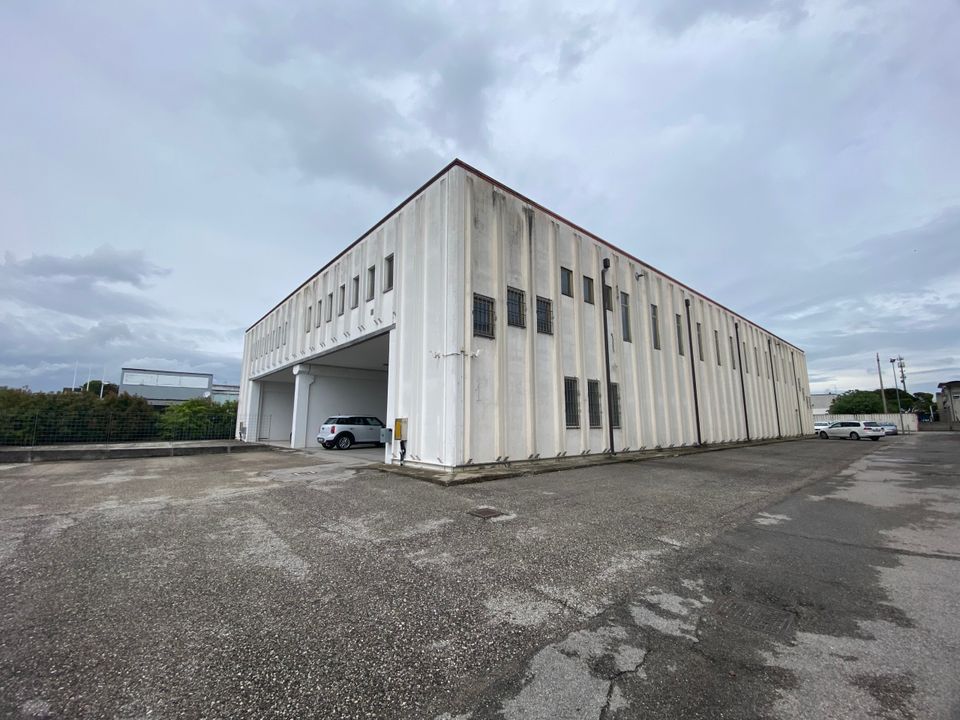 Erhvervsejendom i Rovigo, Rovigo - foto 1