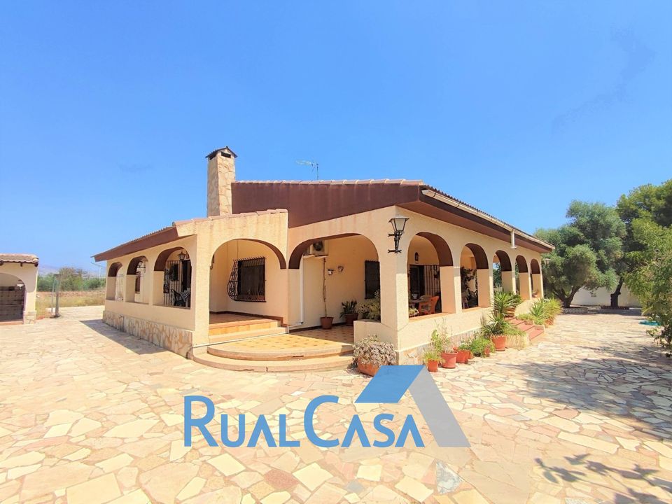 Villa in San Vicente Del Raspeig, Alicante - foto 1