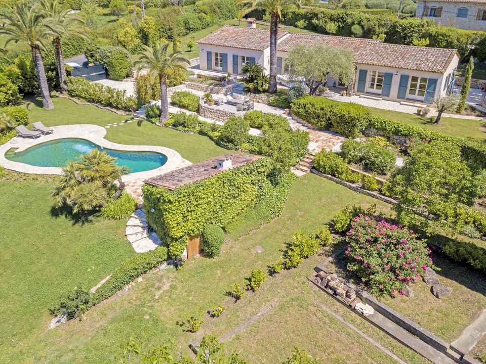 Villa i Valbonne, Alpes-Maritimes - foto 1