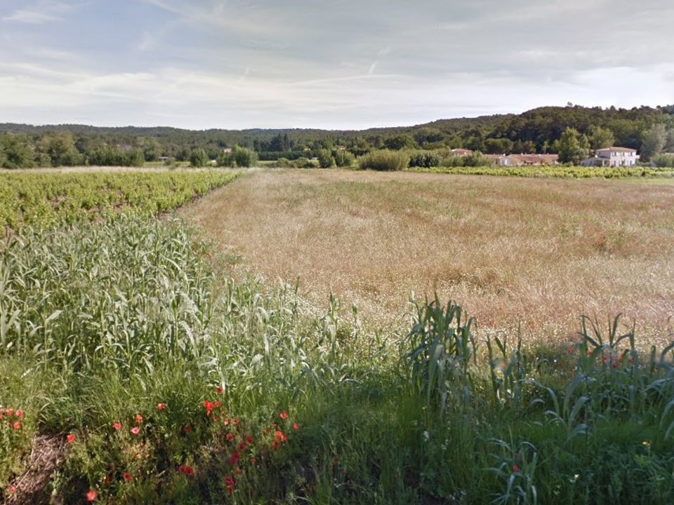 Tomt i Piolenc, Vaucluse - bilde 1