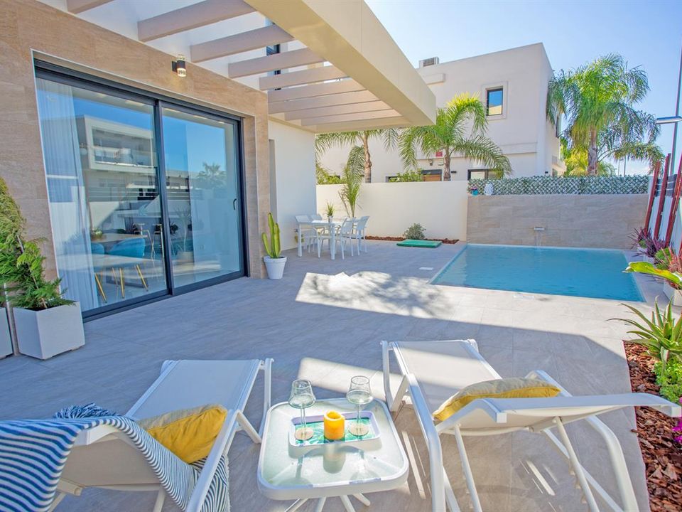 Villa in Los Montesinos, Alicante - foto 2