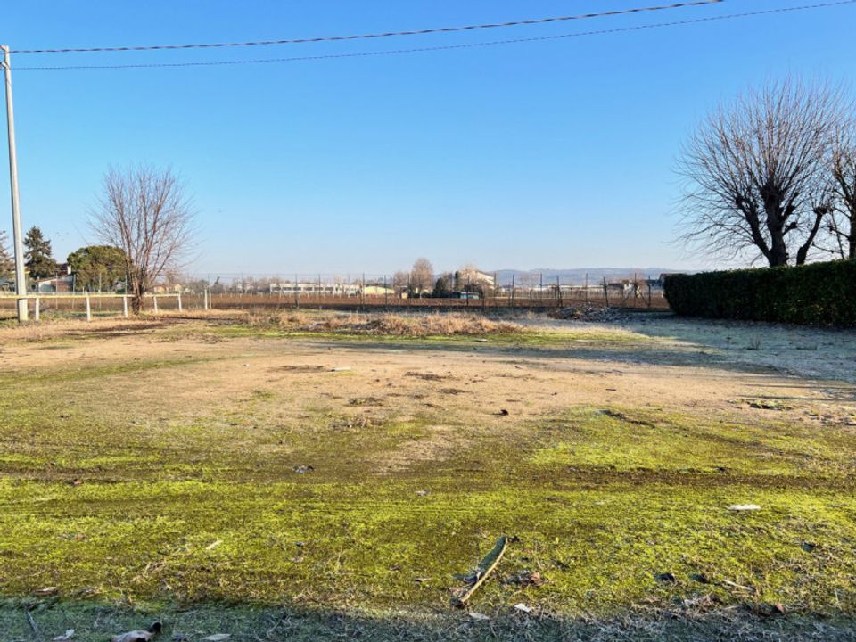 Helårsgrund i Lonigo, Vicenza - foto 1