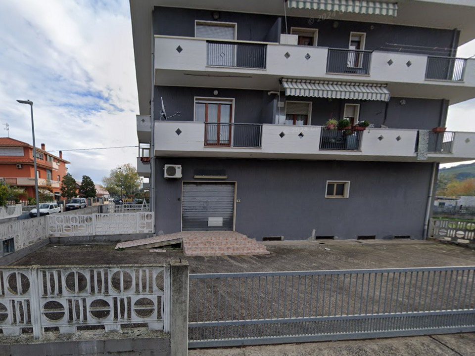 Erhvervsejendom i Pineto, Teramo - foto 1
