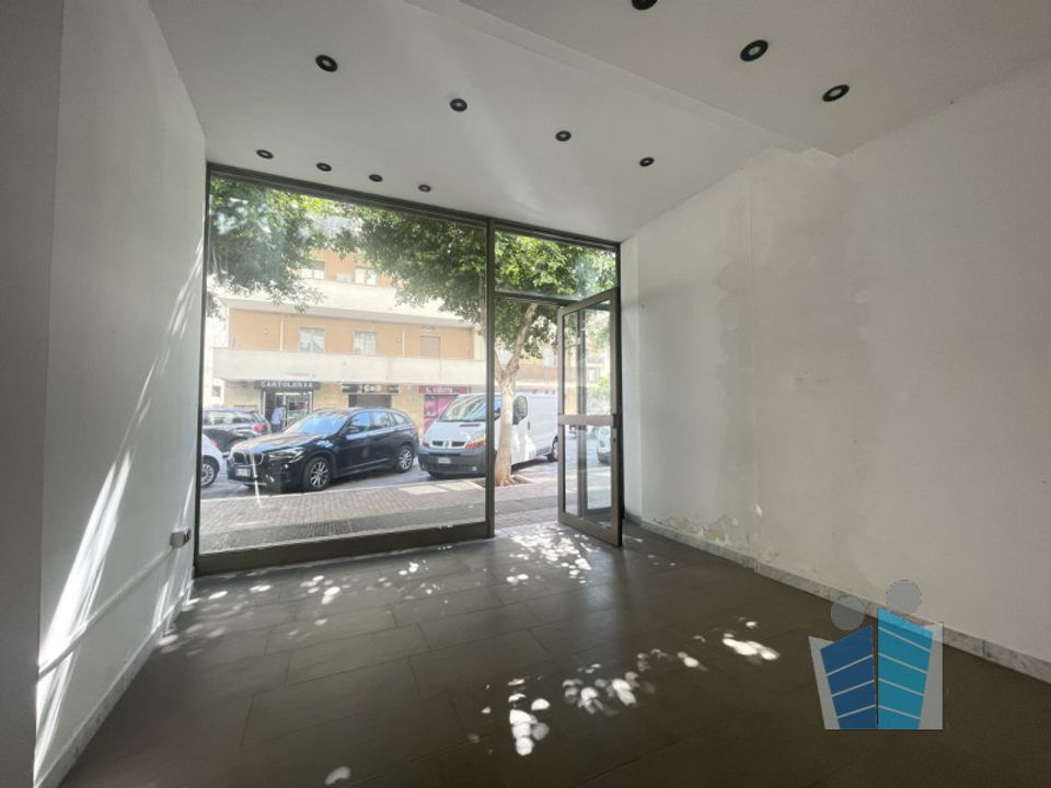 Commercial property in Lecce, Lecce - photo 3