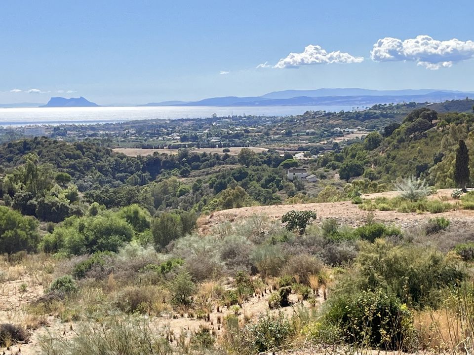 Helårsgrund i Estepona, Malaga - foto 1