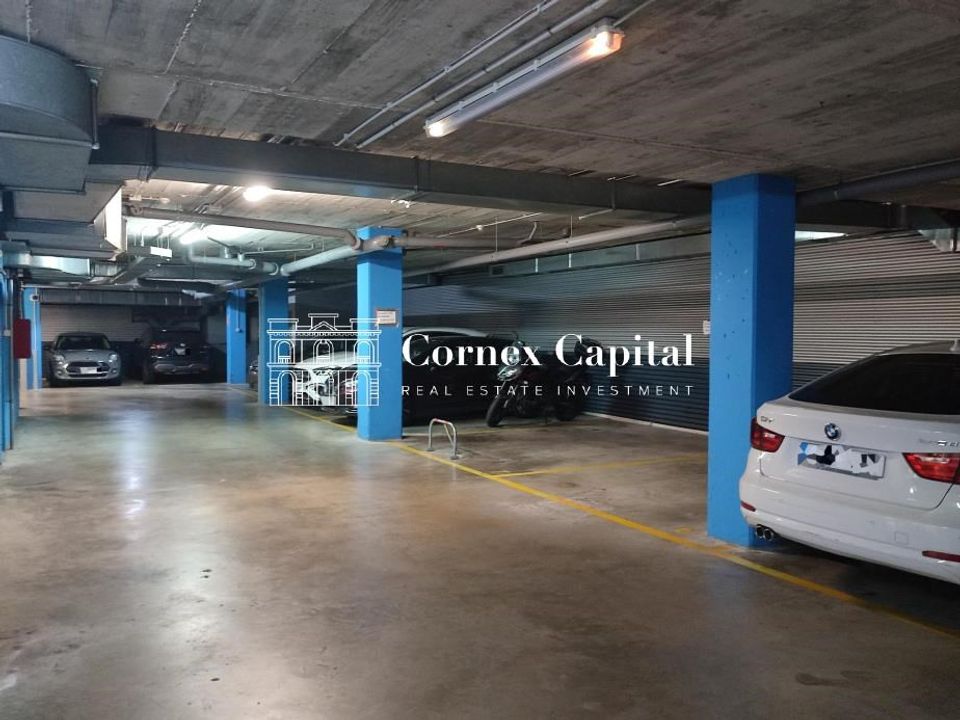 Garage i Barcelona, Barcelona - foto 3