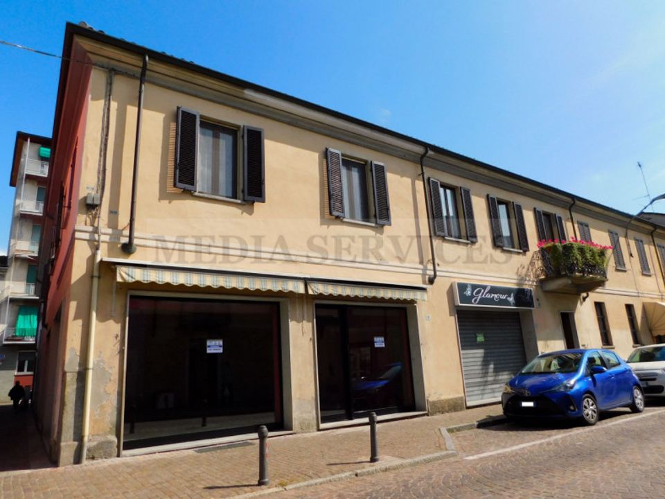 Erhvervsejendom i Sannazzaro de Burgondi, Pavia - foto 1