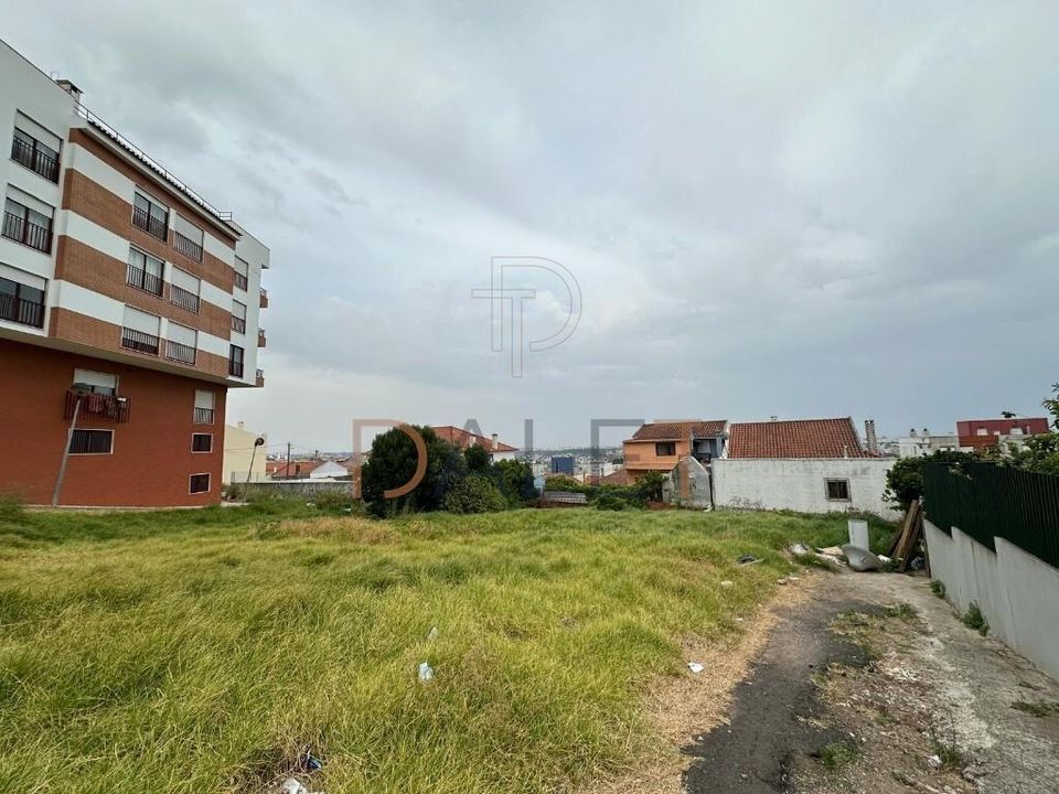 Helårsgrund i Amadora, Lisbon - foto 2