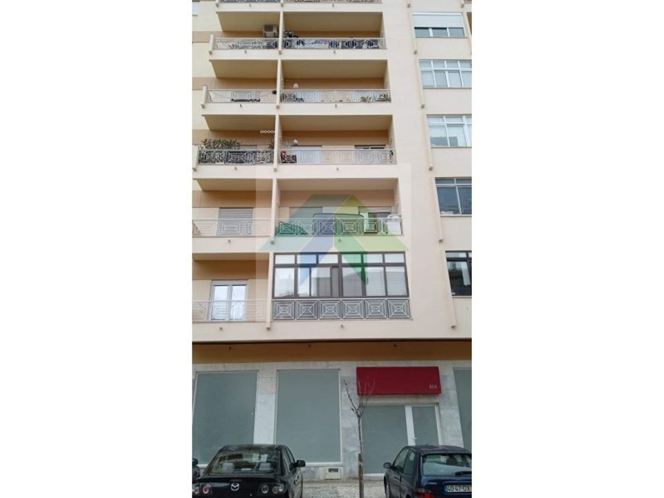 Erhvervsejendom i Barreiro, Setubal - foto 3