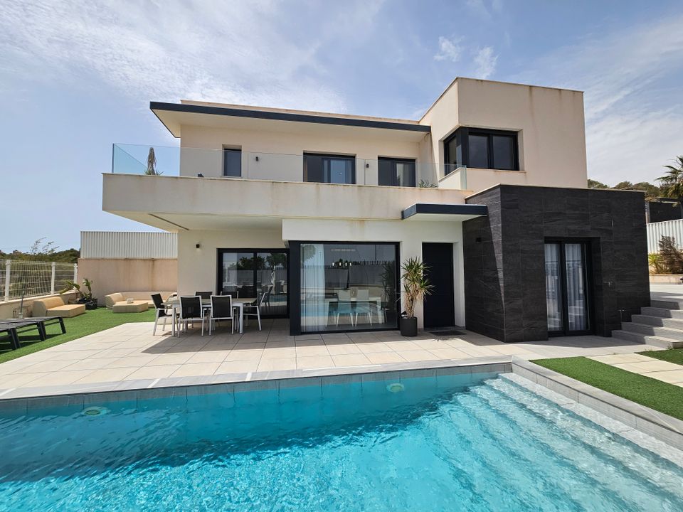 Villa i Villamartin, Alicante - foto 1