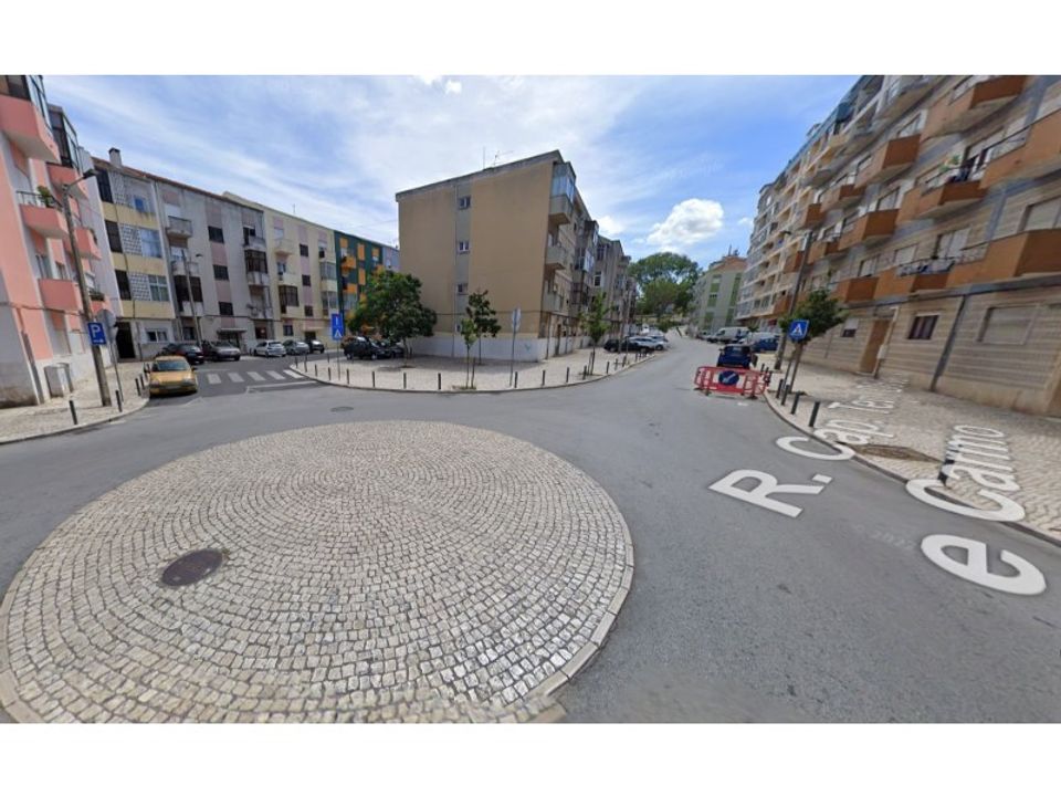 Erhvervsejendom i Barreiro, Setubal - foto 1