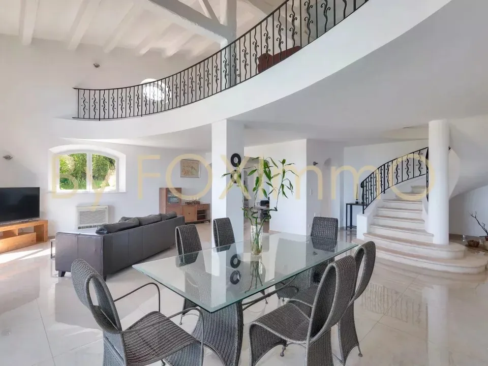 Villa i Golfe-Juan, Alpes-Maritimes - foto 1
