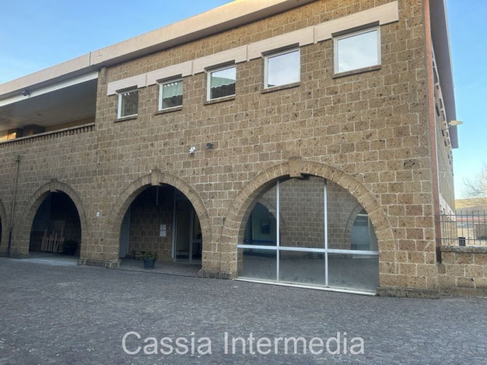 Erhvervsejendom i Civita Castellana, Viterbo - foto 1