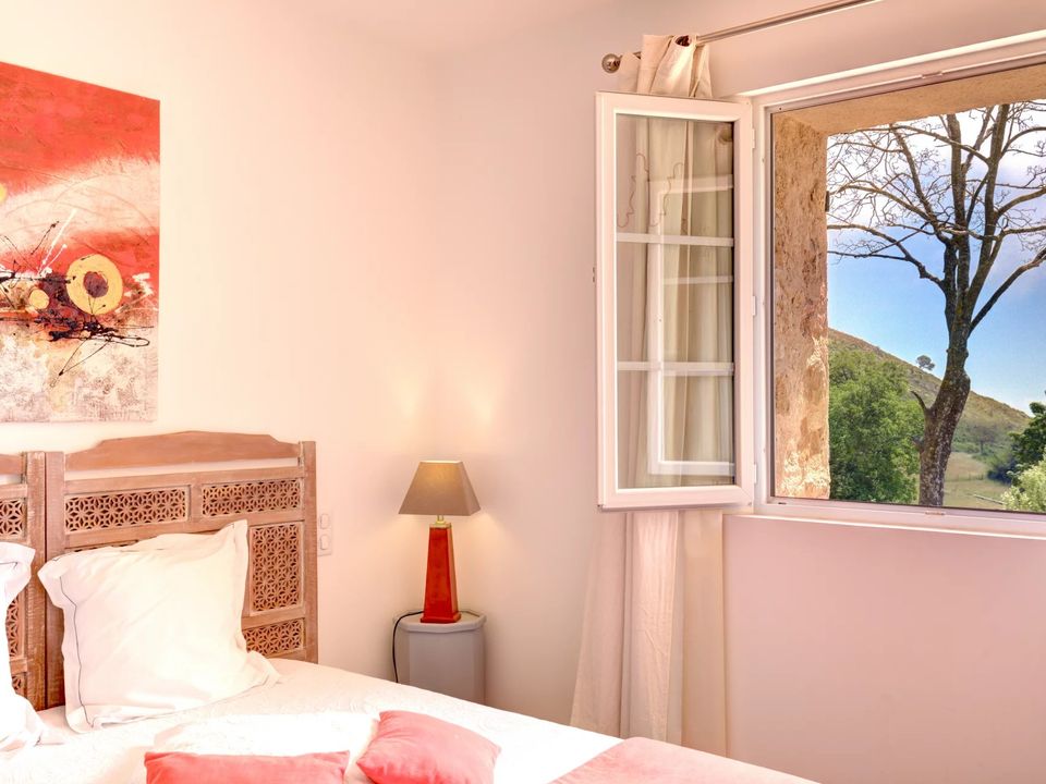 Villa i Tourrettes-sur-Loup, Alpes-Maritimes - foto 2