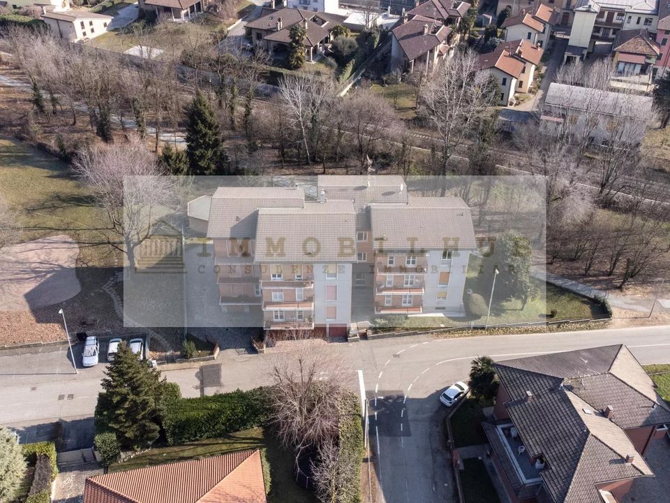 Garage i Besana in Brianza, Monza and Brianza - foto 4