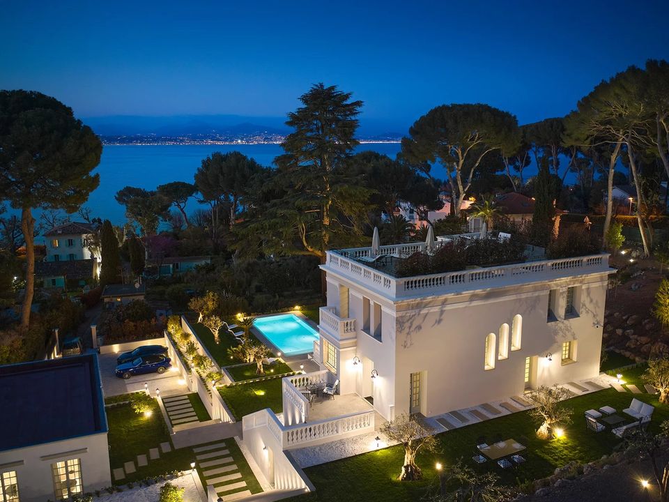 Villa i Antibes, Alpes-Maritimes - foto 1