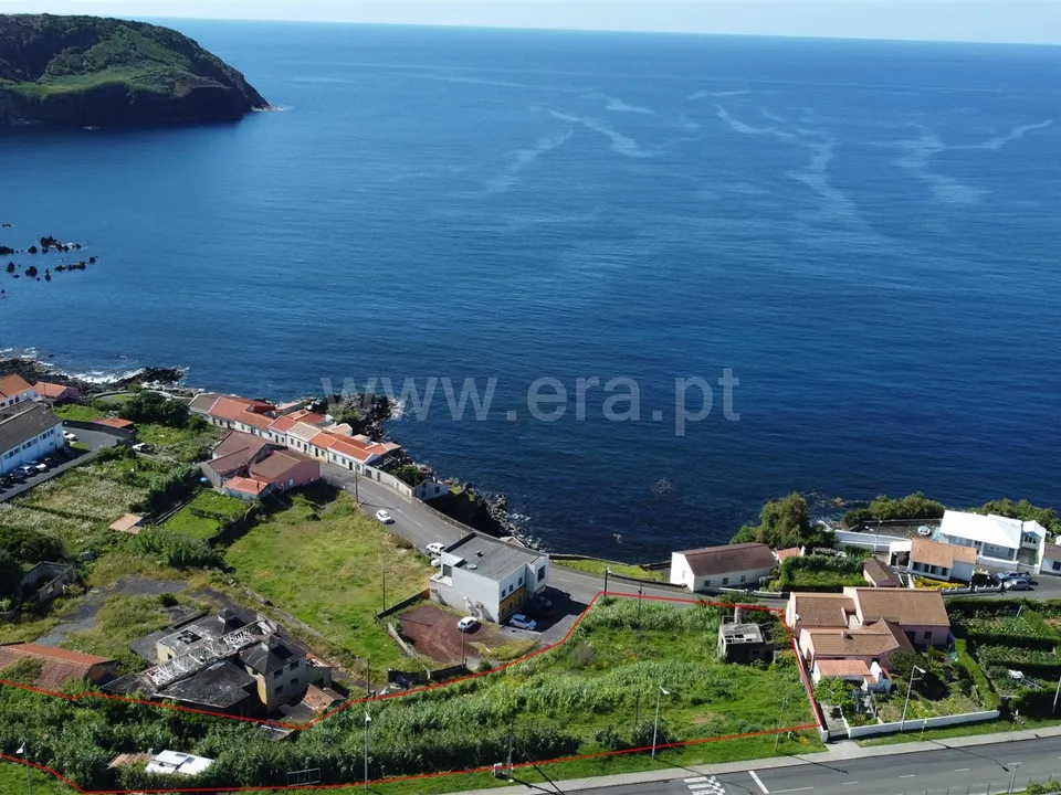 Helårsgrund i Horta, Faial - foto 1