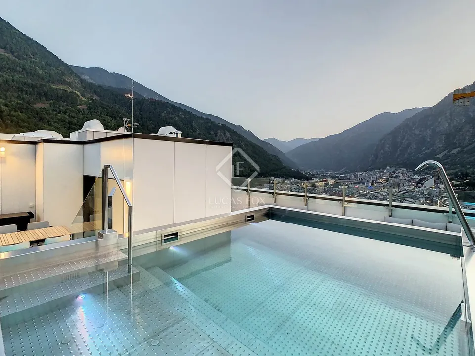 Leilighet i Escaldes-Engordany, Andorra - bilde 2