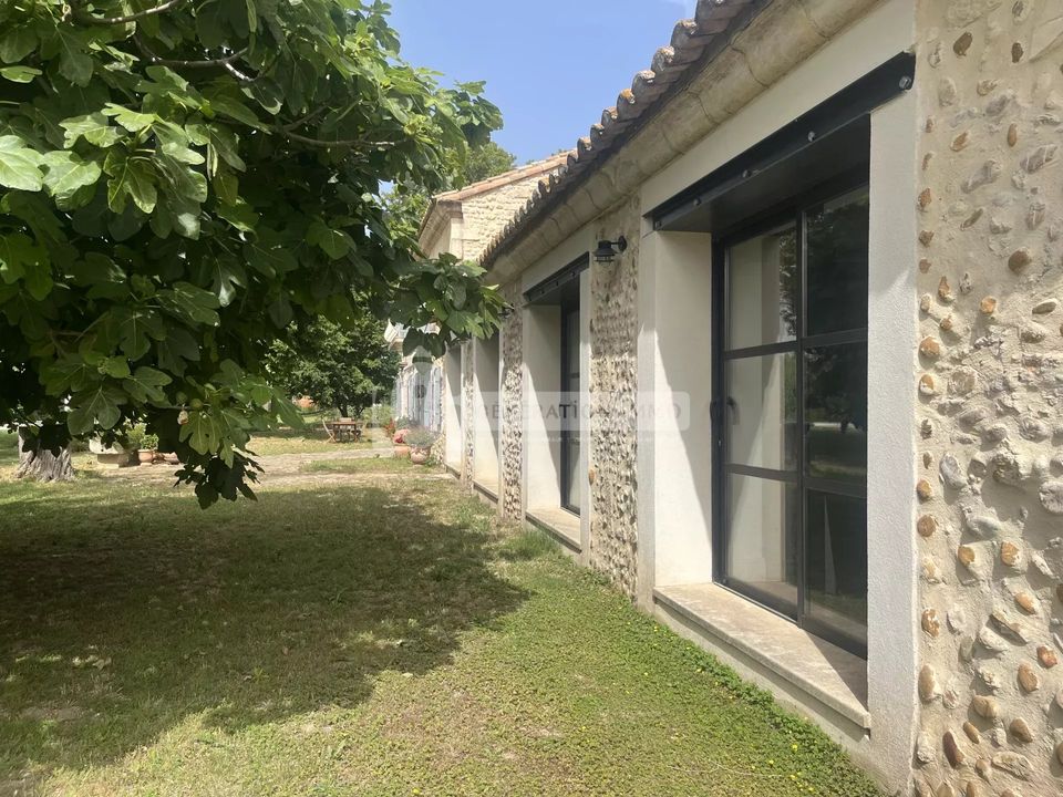Villa en Arles, Bouches-du-Rhone - foto 3