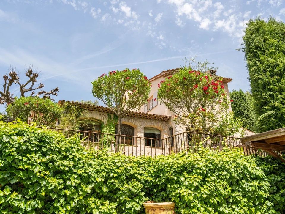 Villa i Mouans-Sartoux, Alpes-Maritimes - foto 1