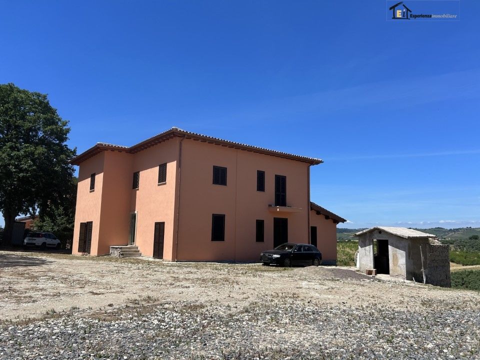 Landejendom i Montopoli di Sabina, Rieti - foto 1