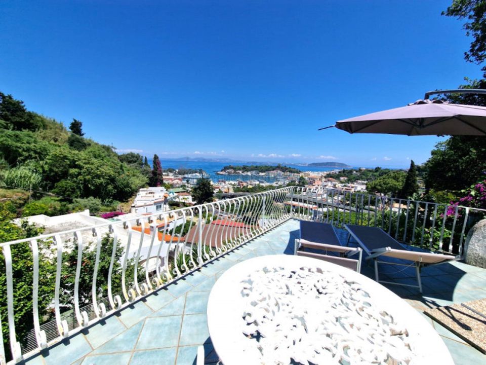 Villa en Ischia, Naples - foto 4