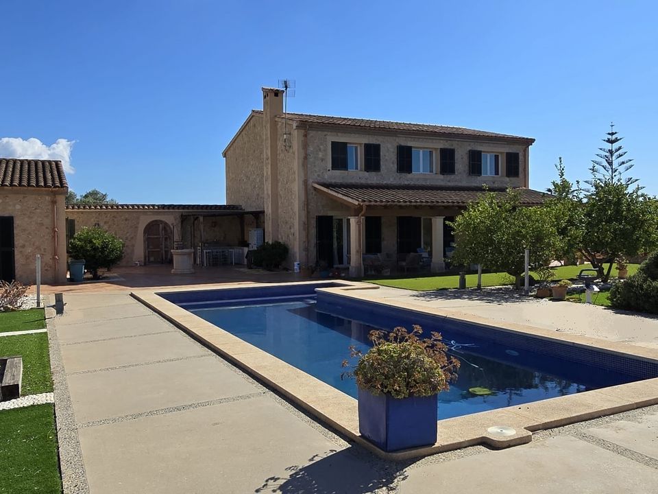 Villa in S'illot-Cala Morlanda, Mallorca - foto 1
