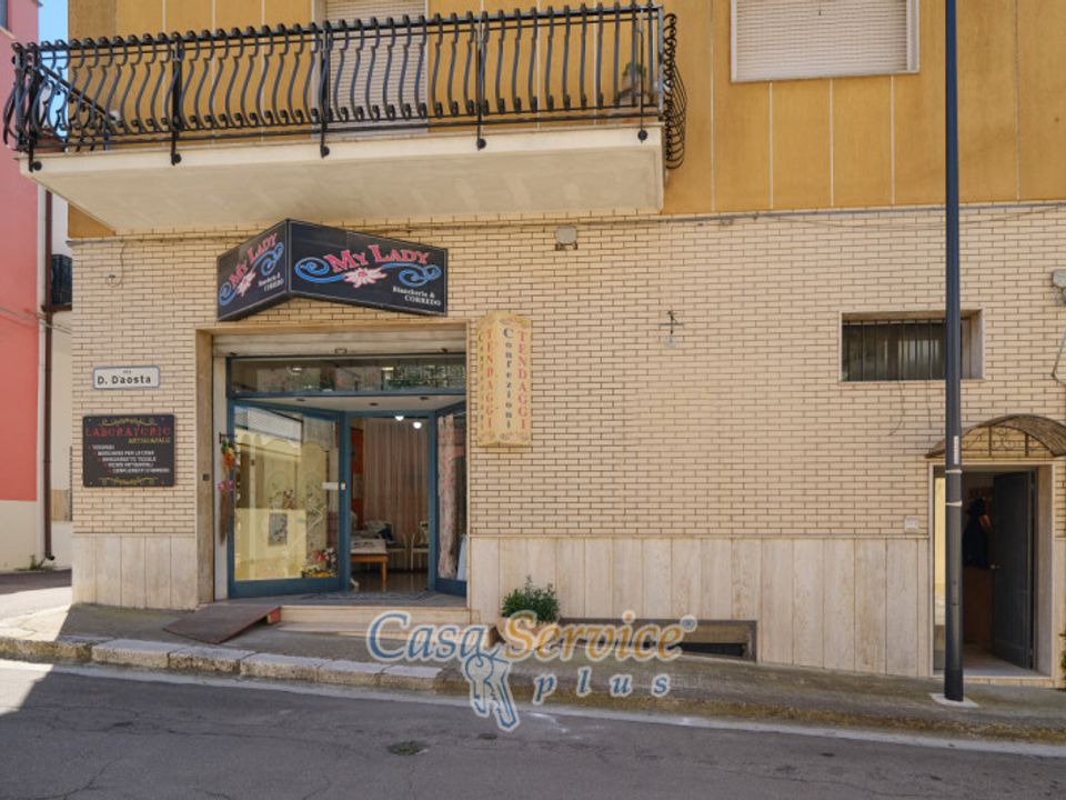 Erhvervsejendom i Supersano, Lecce - foto 1