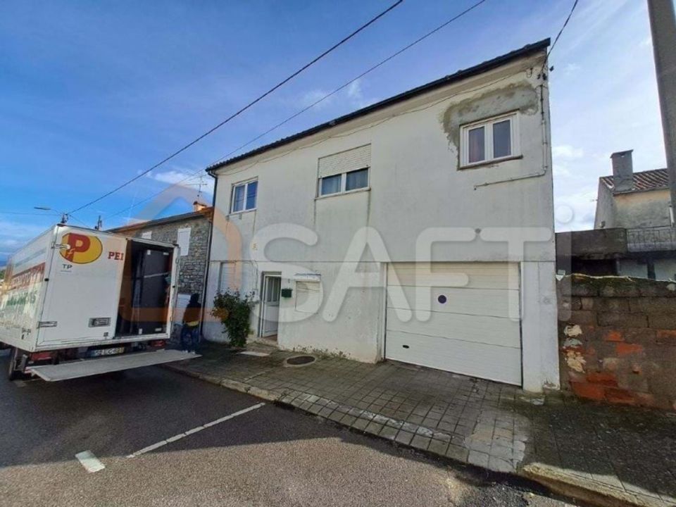Duplex in Braganca, Braganca - foto 1