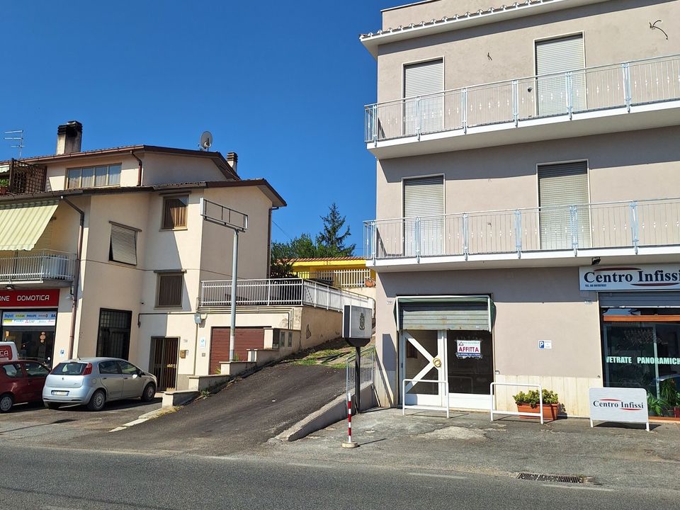 Commercial property in Morlupo, Rome - photo 2