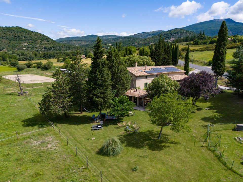 Farm hus i Montbrun-les-Bains, Drome - foto 1