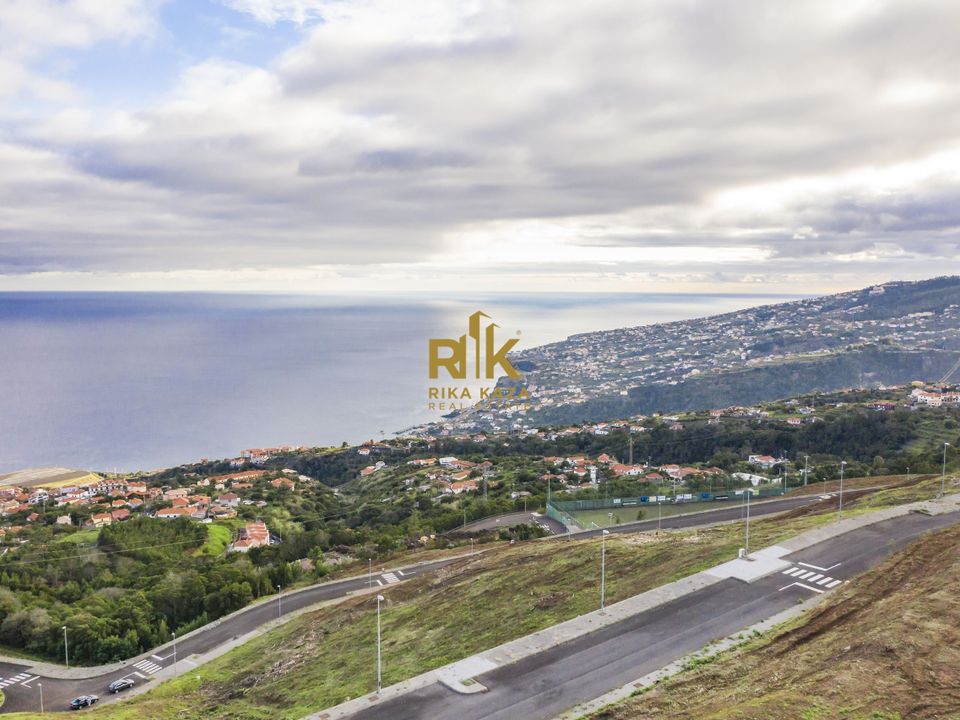 Helårsgrund i Santa Cruz, Madeira - foto 1