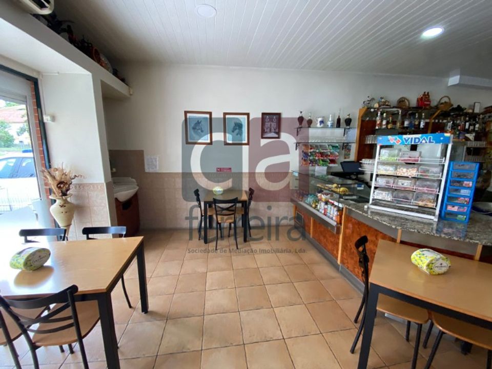 Erhvervsejendom i Alpiarca, Santarem - foto 1