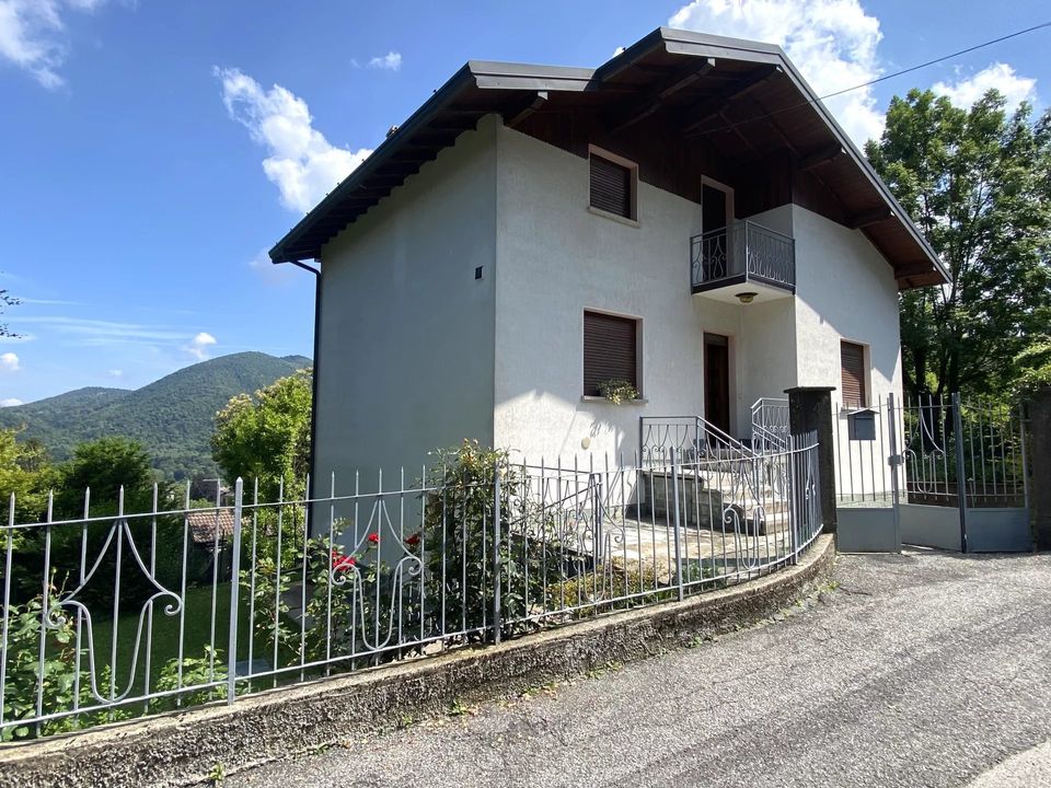 Lejlighed i Alta Valle Intelvi, Como - foto 1