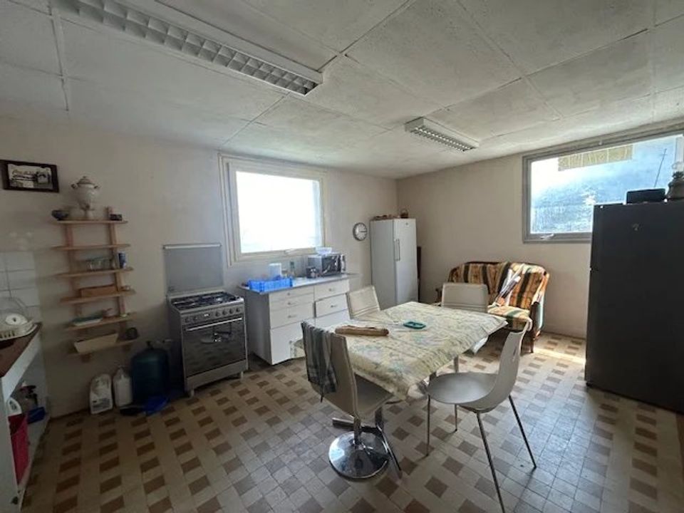 Erhvervsejendom i Hommes, Indre-et-Loire - foto 2